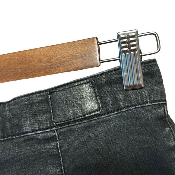 BDG Urban Outfitters Black Wash High Waist Denim Shorts Size 26 Pockets - Picture 5 of 7